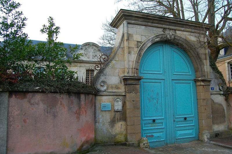 vue générale du porche d'accès sur rue