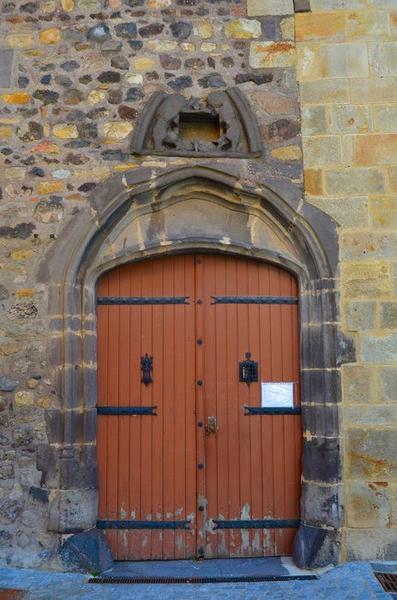 façade ouest, détail du porche d'accès