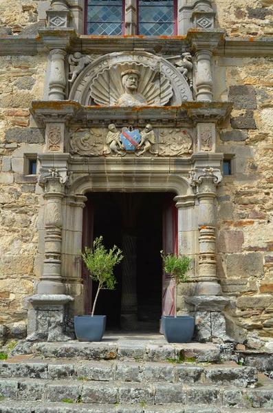 façade sud, porte d'accès, vue générale