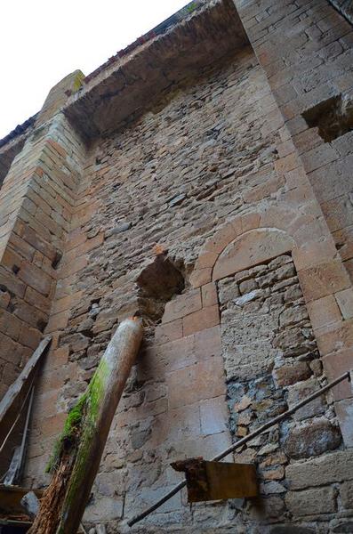 façade nord, détail de ancienne porte d'accès au donjon