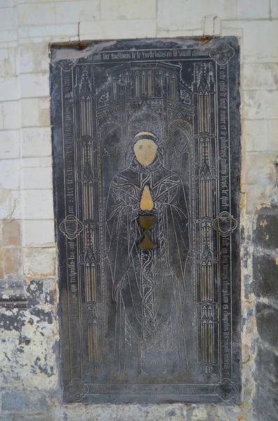 dalle funéraire du chanoine Toussaint de La Ruelle, vue générale