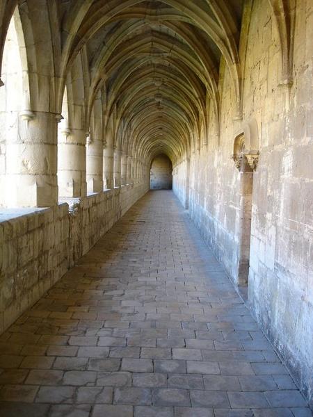 grand cloître, galerie, vue générale