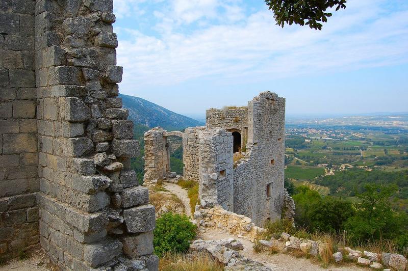 ruines, vue partielle