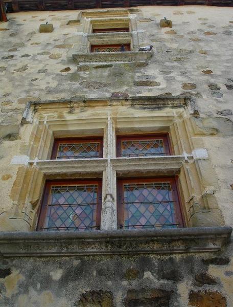 façade est, tour d'escalier, détail de la baie du 1er niveau