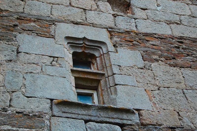 façade nord sur rue du prieuré, détail d'une baie