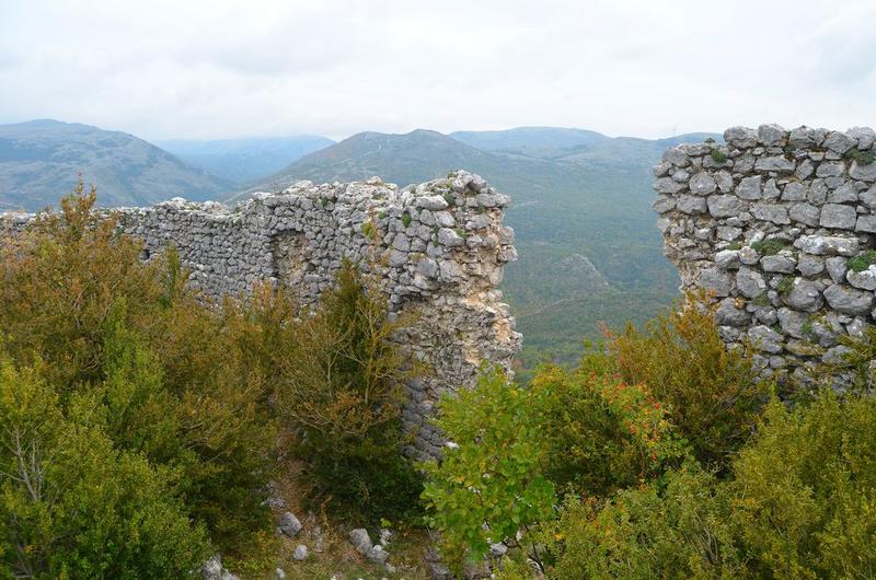 ruines, vue partielle