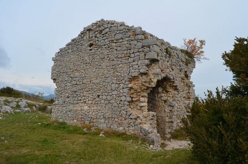 ruines de la chapelle, façade occidentale, vue générale