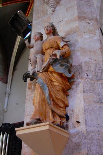 statue : Vierge à l'enfant, vue générale