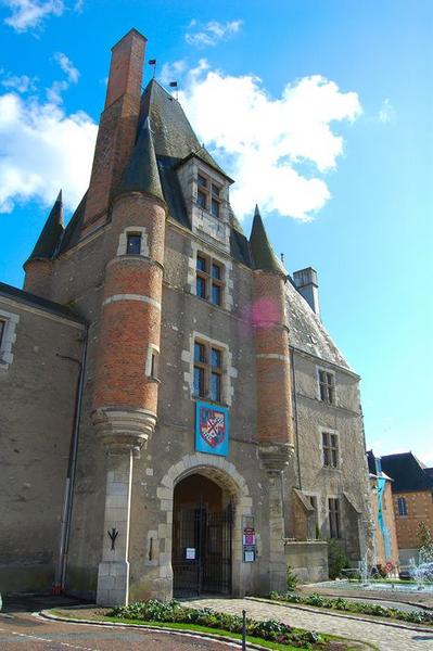 Châtelet d'entrée, façade nord, vue générale