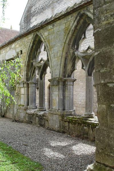 cloître, galerie ouest, vue partielle