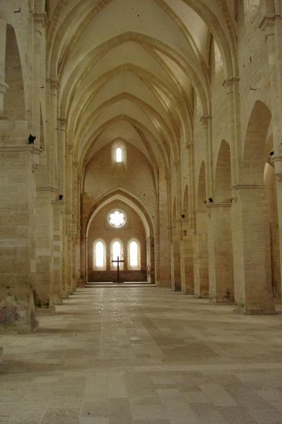 église abbatiale, vue générale de la nef