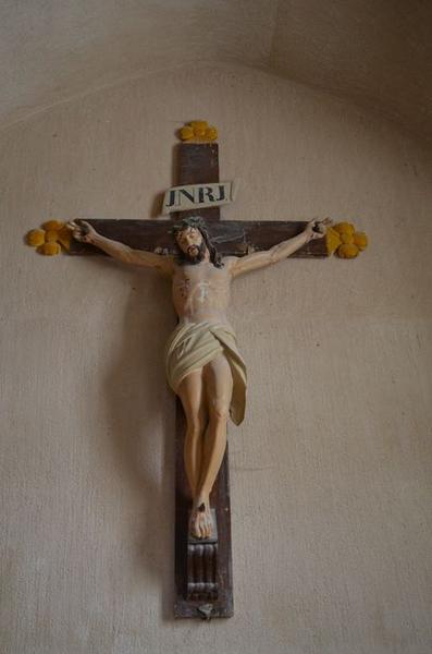 Statue : Christ en croix