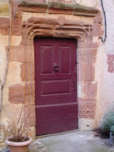 cour intérieure, détail de la porte d'accès