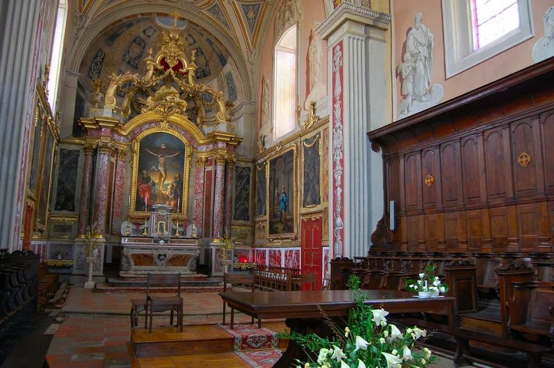 Tableau : Crucifixion avec saint Pierre saint Paul et Marie Madeleine