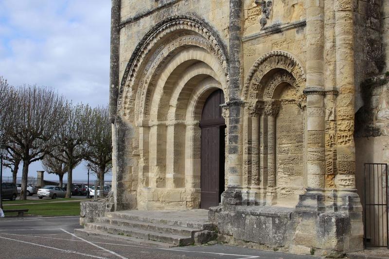 façade occidentale, vue générale du porche