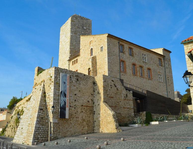 Château des Grimaldi, actuellement musée Picasso