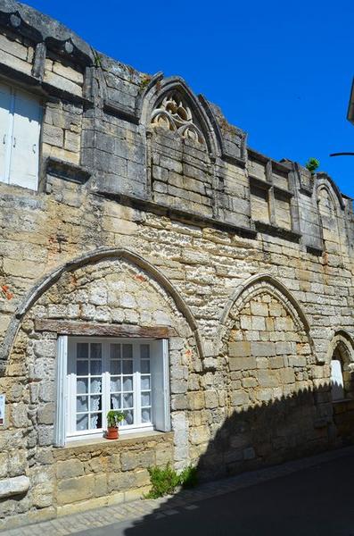 vue générale de la façade sur rue