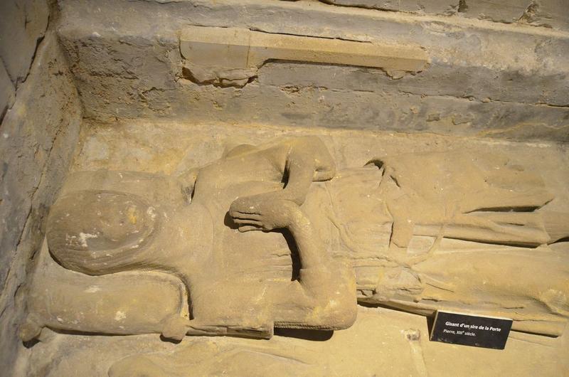 monument funéraire (gisant) d'un chevalier, vue partielle - © Ministère de la Culture (France), Médiathèque du patrimoine et de la photographie, diffusion RMN-GP