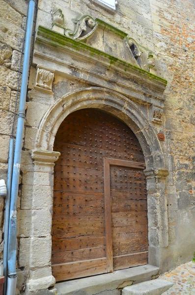 portail d'accès sur rue, vue générale