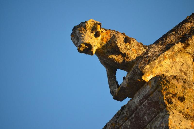 façade occidentale, détail du pignon