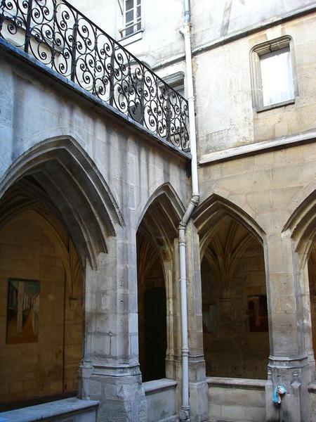 cloître, vue partielle