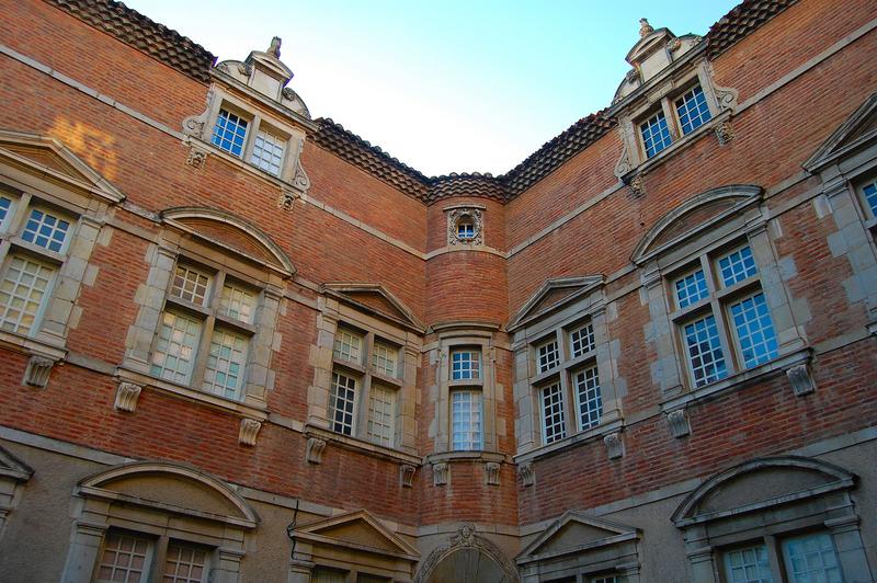 cour intérieure, façades nord et est, vue partielle