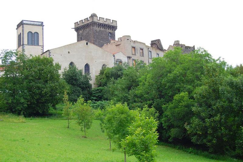 vue générale du château dans son environnement