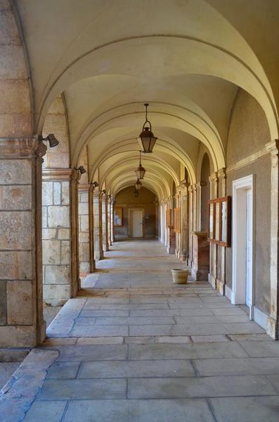 galerie de cloître, vue générale