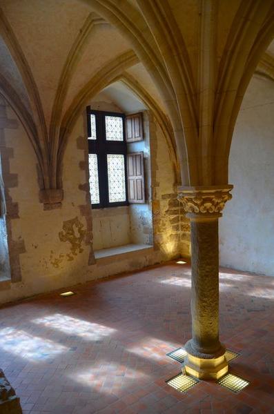 salle du rez-de-chaussée, au nord du cellier, vue partielle