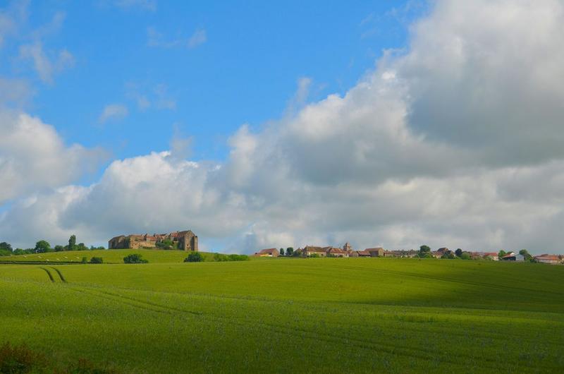 vue générale de la maison-forte dans son environnement