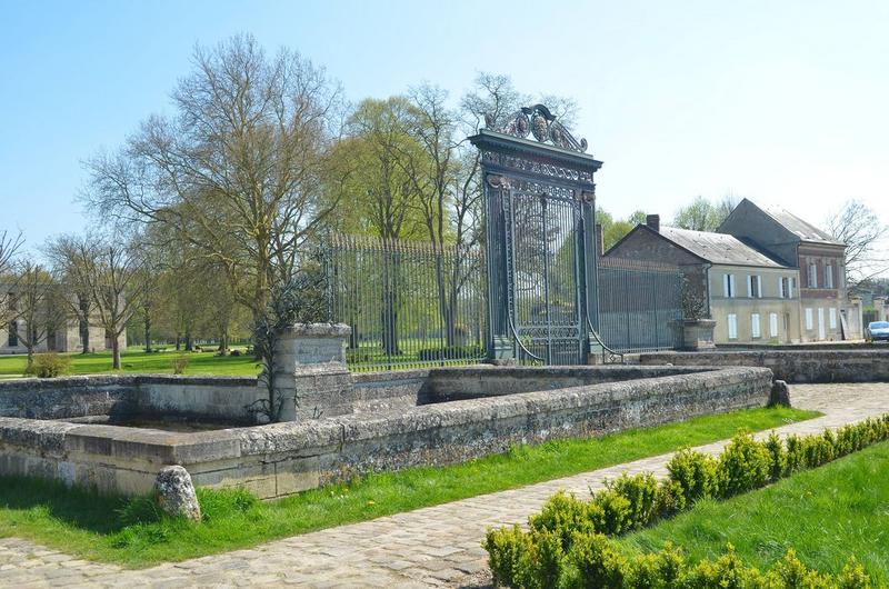 grille d'accès ouest, vue générale