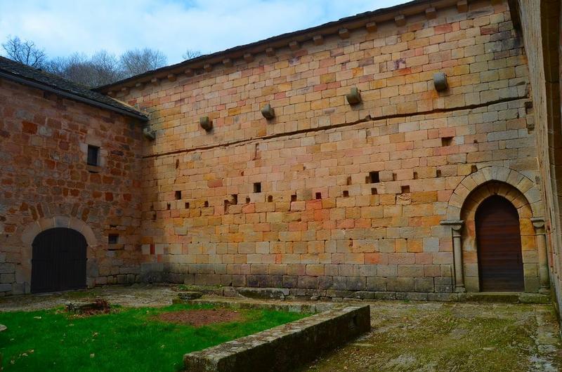 ancien cloître, façade sud, vue générale