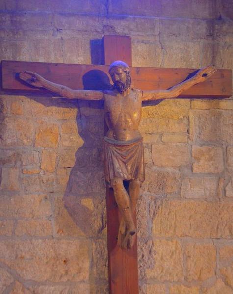 statue : Christ en croix, vue générale