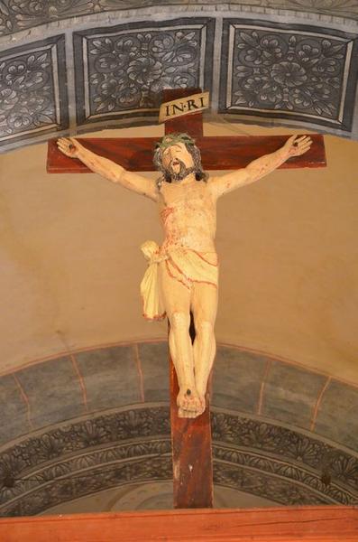 statue : Christ en croix, vue générale