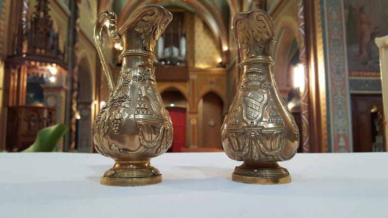 burettes de Mgr de Salignac de la Motte Fénelon, évêque de Lombez, vue générale