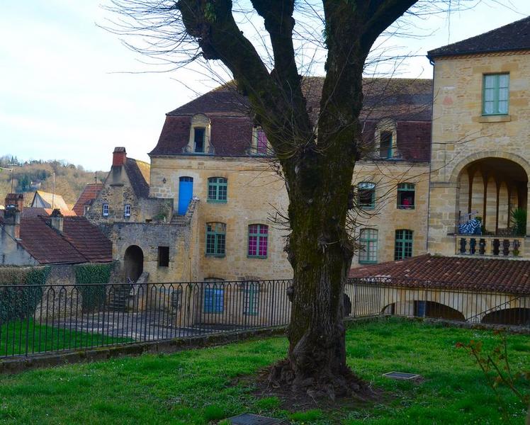 façade nord sur jardin, vue partielle