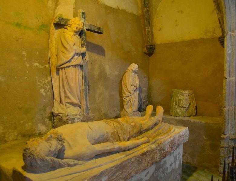 statue : saint Jean, Le Christ gisant, Ange, vue générale - © Ministère de la Culture (France), Médiathèque du patrimoine et de la photographie, diffusion RMN-GP