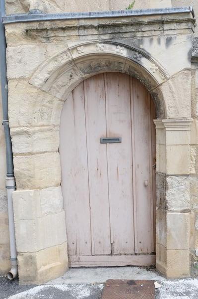 porte d'accès sur rue, vue générale