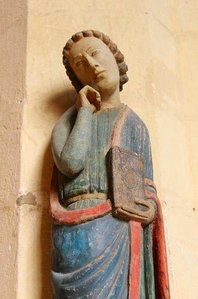 statue : saint Jean, vue partielle