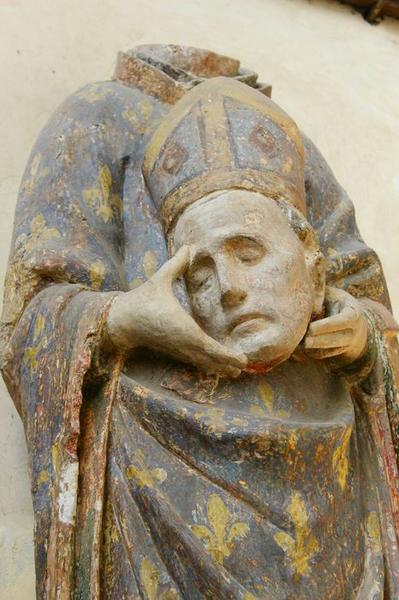 statue : saint Denis, vue partielle