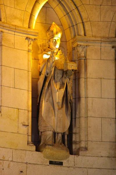 statue : saint Martin, vue générale