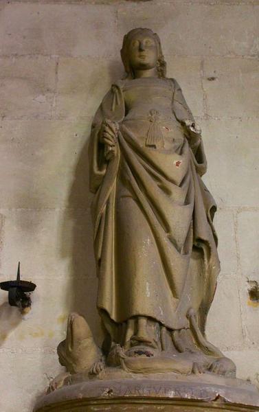 statue : sainte Marguerite, vue générale