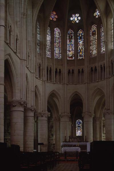 Intérieur de l'église abbatiale : le choeur