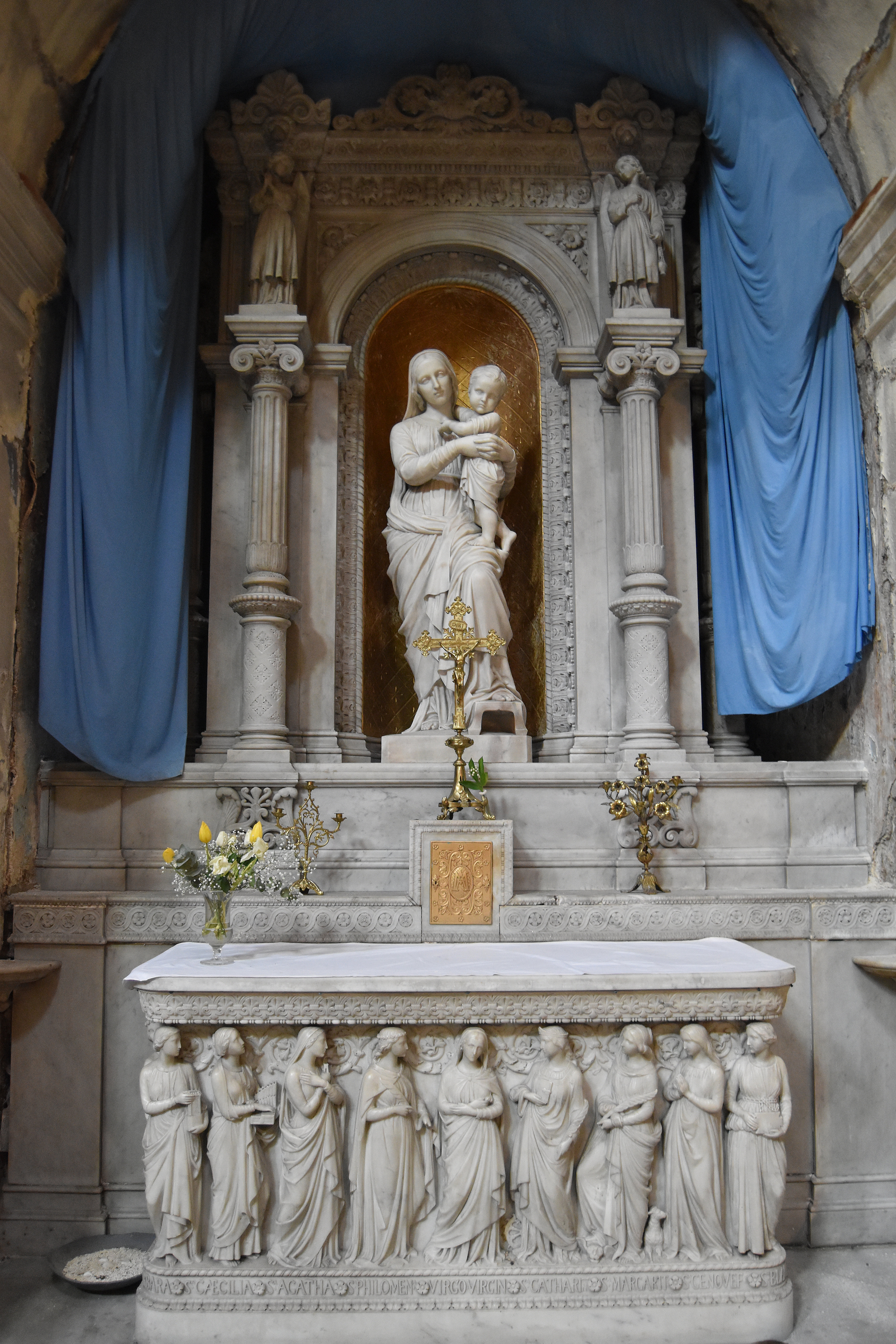 autel et retable de la Vierge, avec statue : Vierge à l'Enfant, vue générale