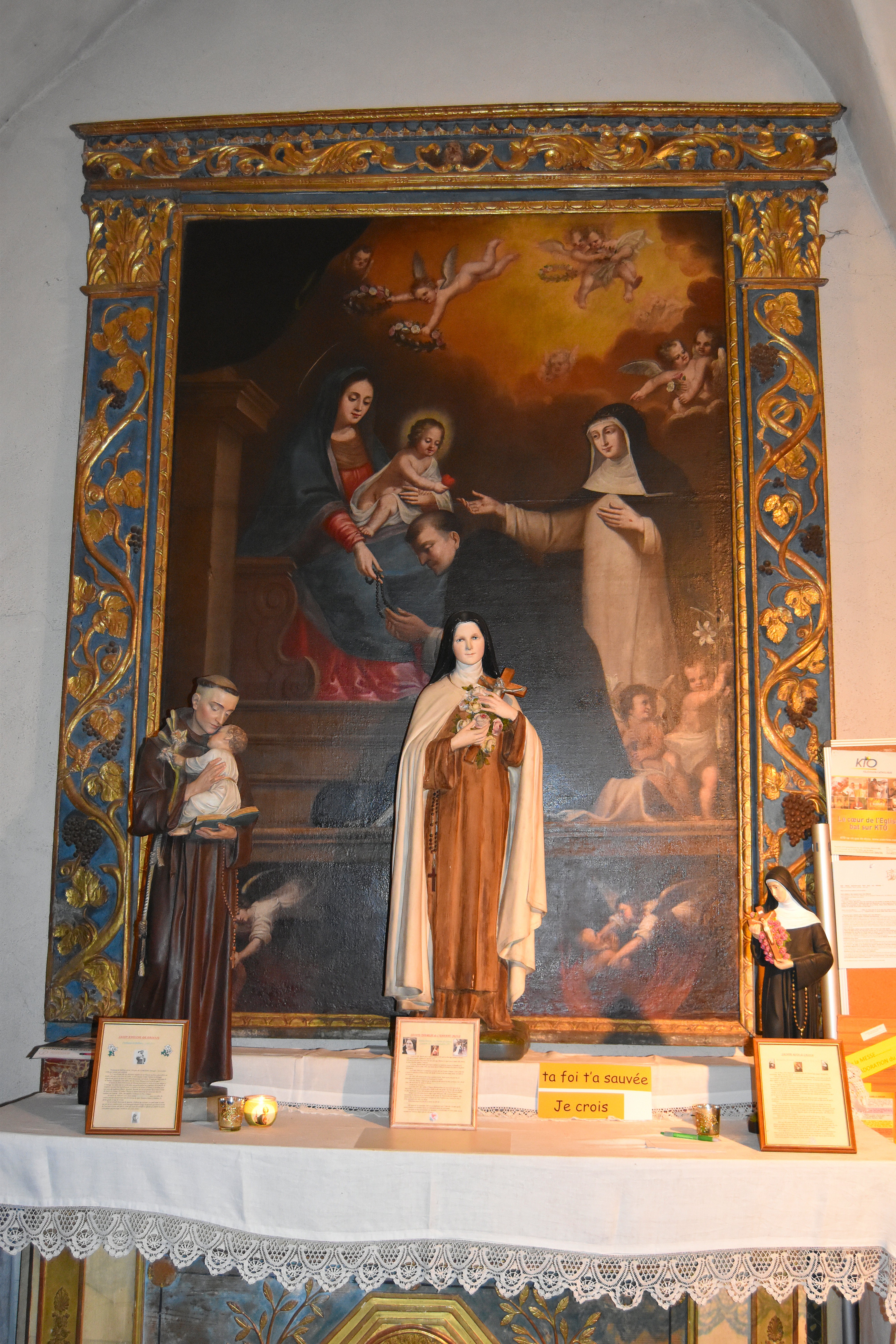 retable et tableau d'autel : Notre Dame du Rosaire avec Saint Dominique, Sainte Catherine de Sienne et les âmes du Purgatoire, vue générale
