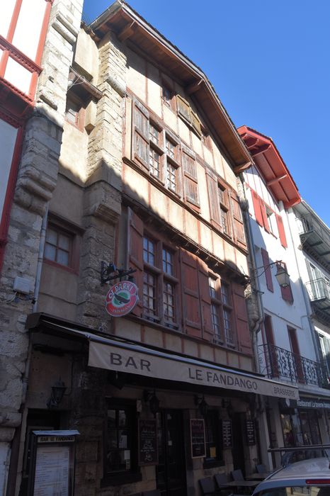 façade sur la rue de la République, vue générale