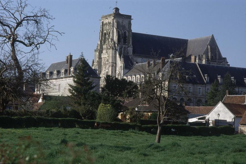 Ensemble sud-ouest de l'église et bâtiments abbatiaux