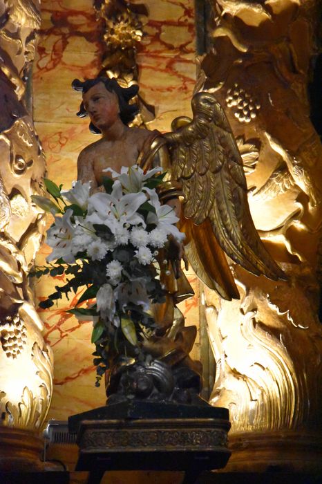 statue : ange adorateur, vue générale