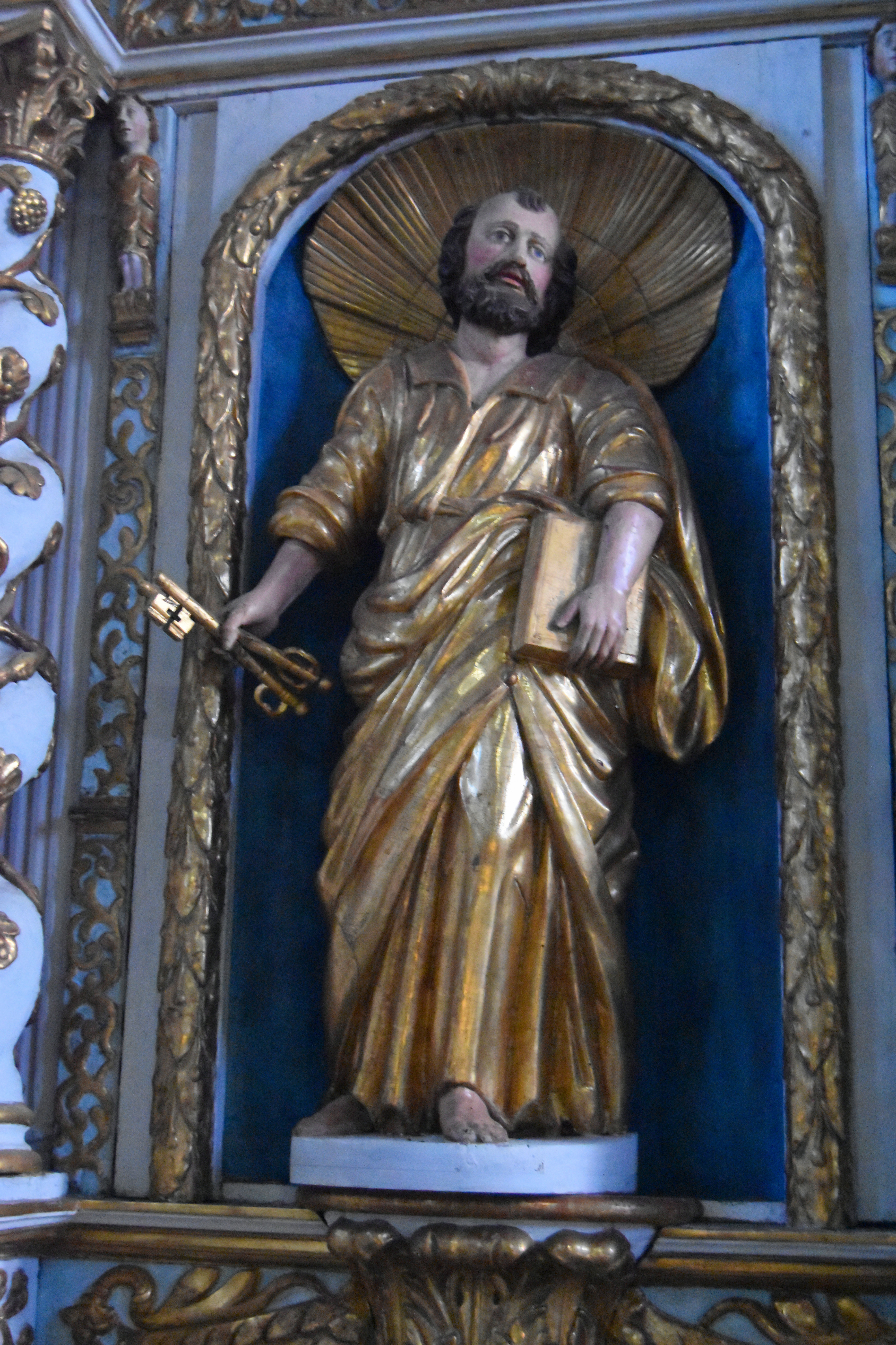 statue du retable du maître-autel : Saint Pierre, vue générale