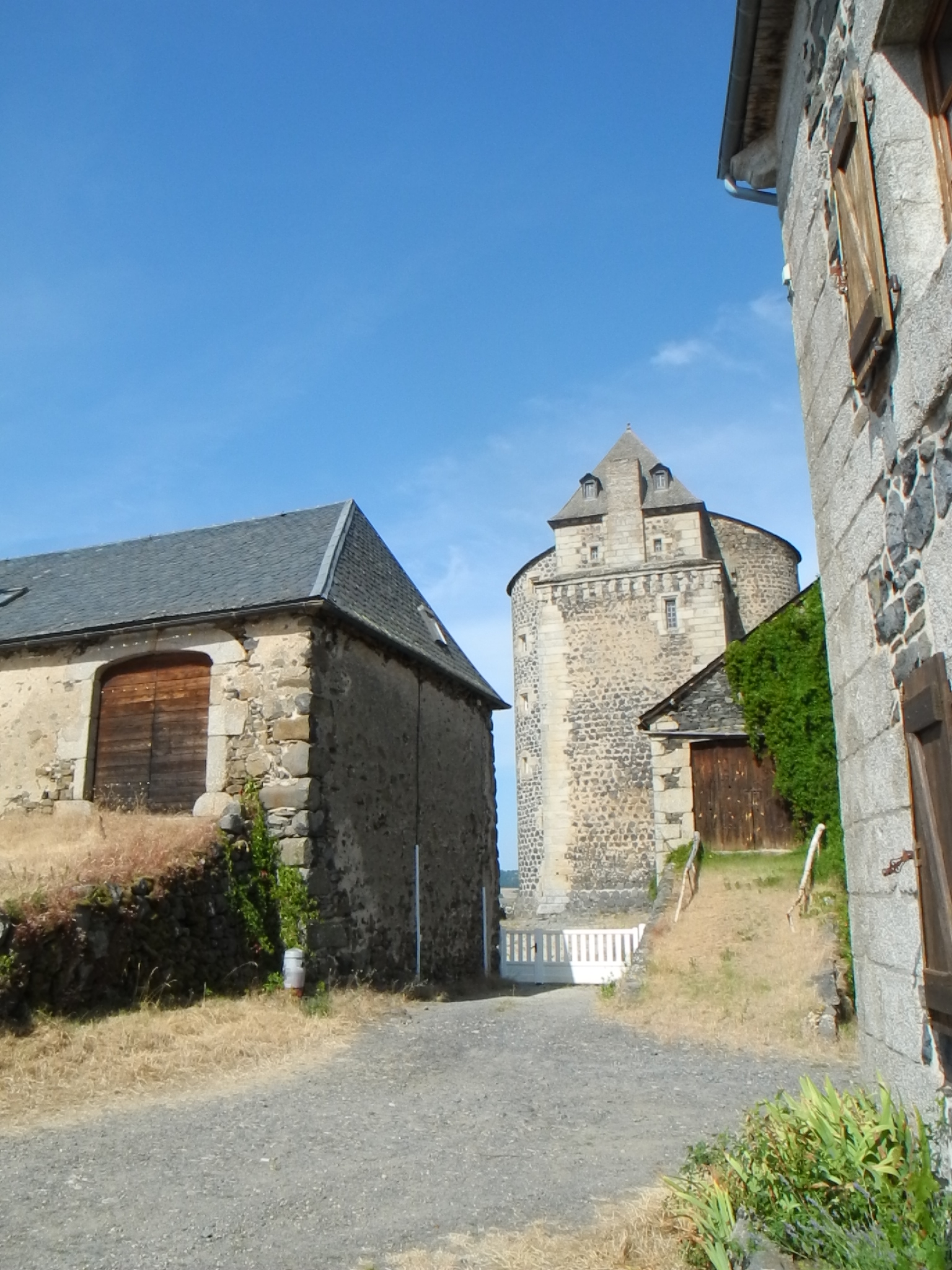 vue générale du château dans son environnement